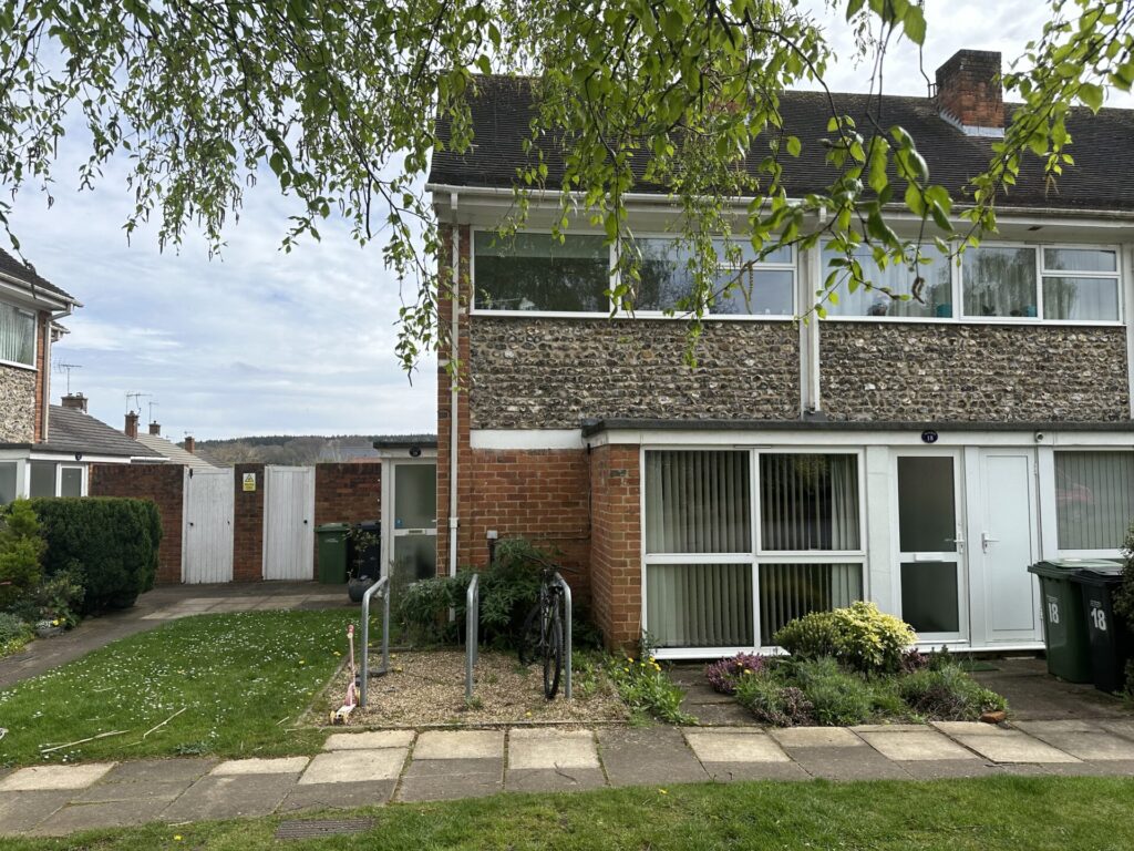 Adwell Square - Henley on Thames - Oxfordshire - RG9