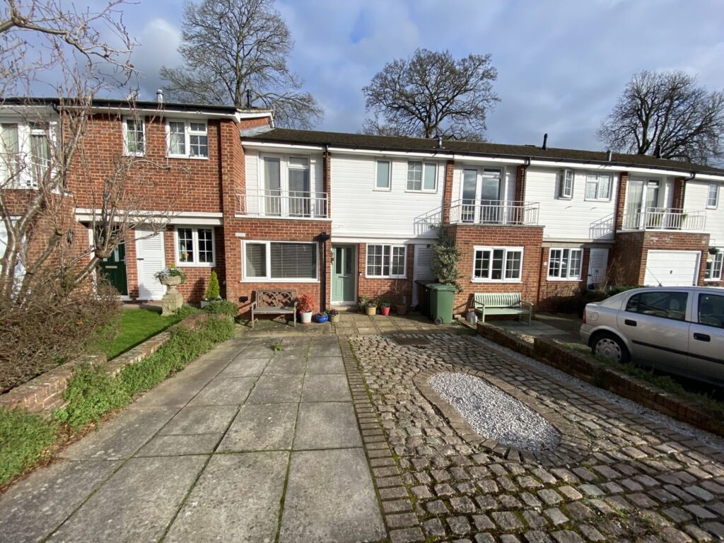 Milton Close - Henley-on-Thames - Oxfordshire - RG9